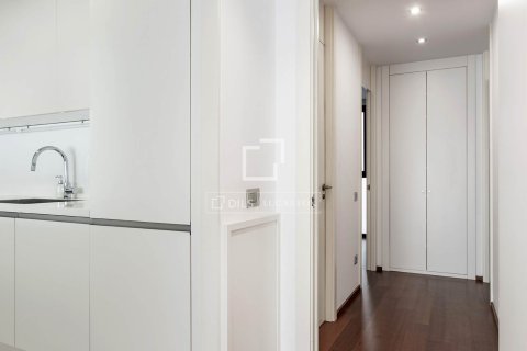 Аренда квартиры в Барселона, Испания 2 спальни, 87м2 №164310 - фото 18