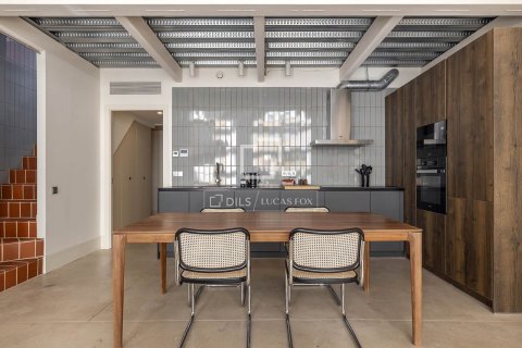 Аренда квартиры в Барселона, Испания 2 спальни, 109м2 №164311 - фото 2