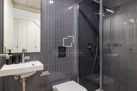 Аренда квартиры в Барселона, Испания 2 спальни, 109м2 №164311 - фото 15