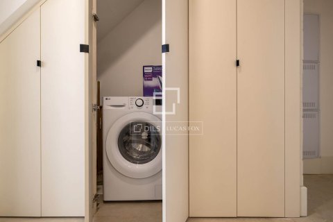 Аренда квартиры в Барселона, Испания 2 спальни, 109м2 №164311 - фото 14