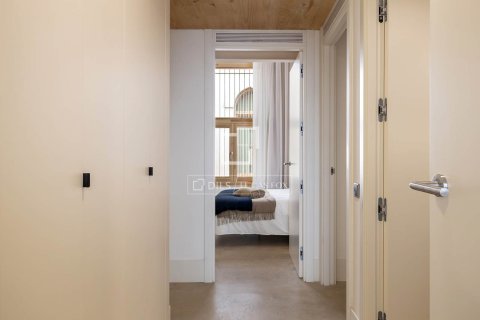 Аренда квартиры в Барселона, Испания 2 спальни, 109м2 №164311 - фото 13