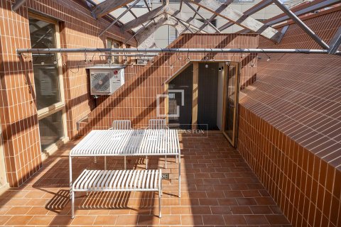 Аренда квартиры в Барселона, Испания 2 спальни, 109м2 №164311 - фото 29