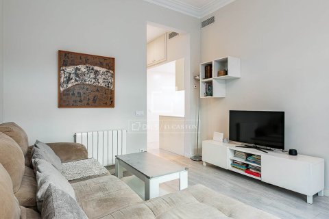 Apartment for sale in Barcelona, Spain 2 bedrooms, 79 sq.m. No. 164314 - photo 2