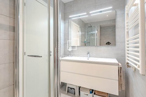 Apartment for sale in Barcelona, Spain 2 bedrooms, 79 sq.m. No. 164314 - photo 22