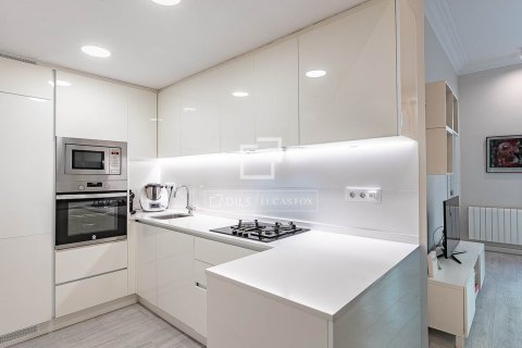 Apartment for sale in Barcelona, Spain 2 bedrooms, 79 sq.m. No. 164314 - photo 9