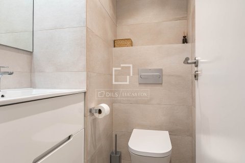 Apartment for sale in Barcelona, Spain 2 bedrooms, 79 sq.m. No. 164314 - photo 23