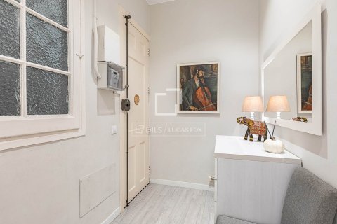 Apartment for sale in Barcelona, Spain 2 bedrooms, 79 sq.m. No. 164314 - photo 12