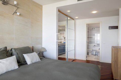 Аренда квартиры в Барселона, Испания 3 спальни, 124м2 №164312 - фото 26