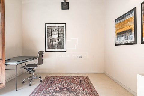 Apartment for sale in Barcelona, Spain 2 bedrooms, 87 sq.m. No. 164315 - photo 16