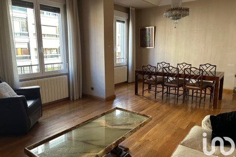 Appartamento a Leon, Spagna 4 camere da letto, 135 mq. N° 153796