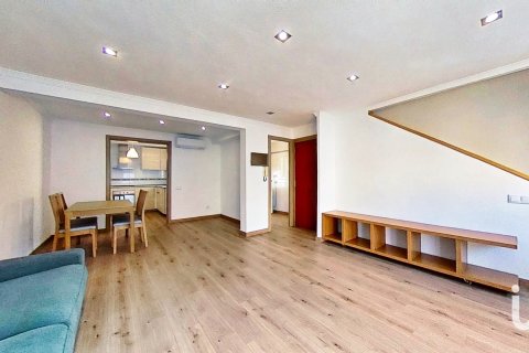 Дом в Камбрильс, Таррагона, Испания 5 спален, 165м2 №153793