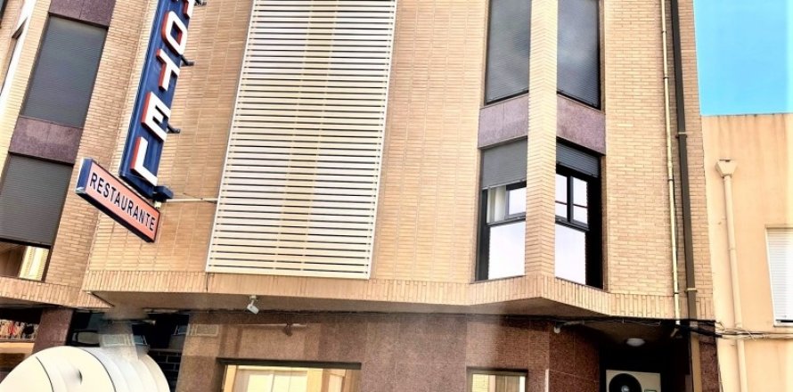 Hotel in Benicarlo, Castellon, Spain 24 bedrooms, 2025 sq.m. No. 153792