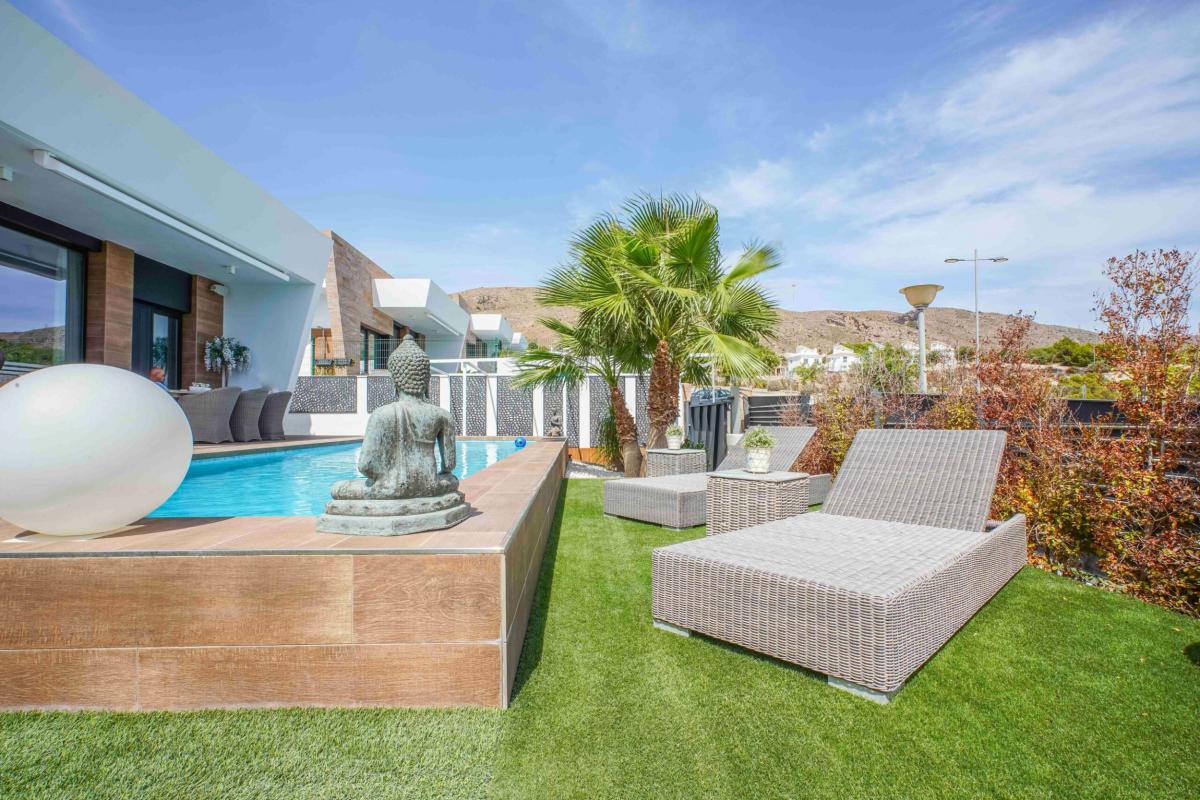 Villa in Finestrat, Alicante, Spain 2 bedrooms, 158 sq.m. No. 80731