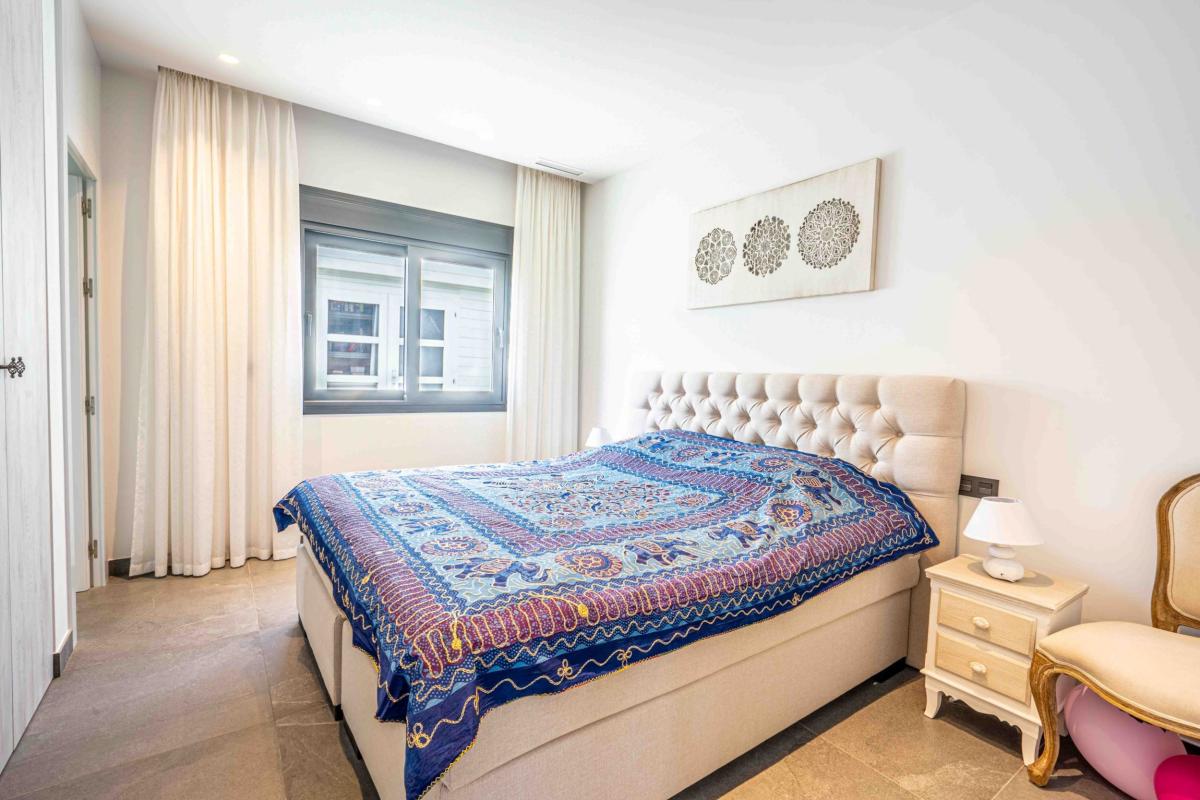 Villa in Finestrat, Alicante, Spain 2 bedrooms, 158 sq.m. No. 80731