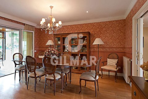 Villa for sale Boadilla del Monte, Madrid, Spain 6 bedrooms, 532.54 sq.m. No. 107542 - photo 10