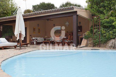 Villa for sale Boadilla del Monte, Madrid, Spain 6 bedrooms, 532.54 sq.m. No. 107542 - photo 4