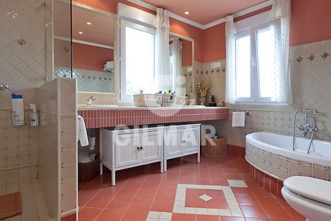 Villa for sale Boadilla del Monte, Madrid, Spain 6 bedrooms, 532.54 sq.m. No. 107542 - photo 27