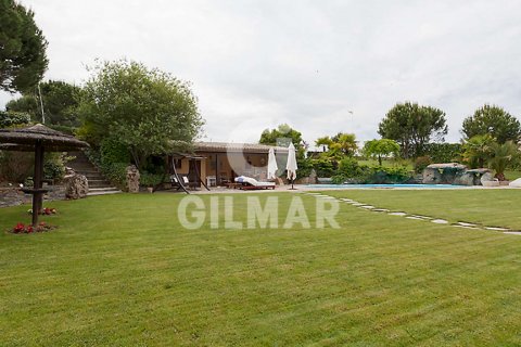 Villa for sale Boadilla del Monte, Madrid, Spain 6 bedrooms, 532.54 sq.m. No. 107542 - photo 5
