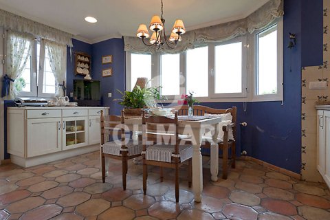 Villa for sale Boadilla del Monte, Madrid, Spain 6 bedrooms, 532.54 sq.m. No. 107542 - photo 15