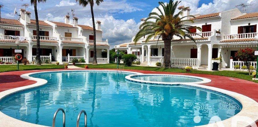 Radhus i Alcala De Xivert, Castellon, Spanien 2 sovrum, 93 kvm. Nr. 172402