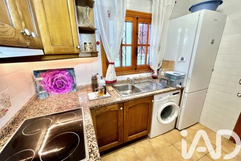 Radhus till salu i Alcala De Xivert, Castellon, Spanien 2 sovrum, 93 kvm. Nr. 172402 - foto 16
