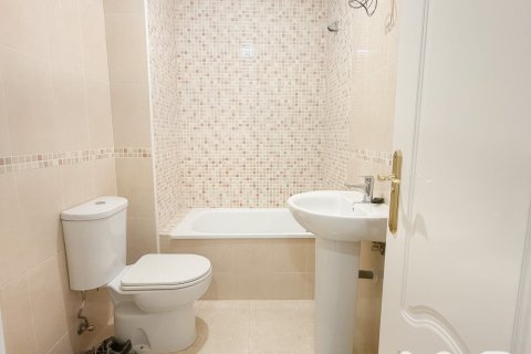Apartment for sale in Alhaurin el Grande, Malaga, Spain 4 bedrooms, 120 sq.m. No. 172407 - photo 22