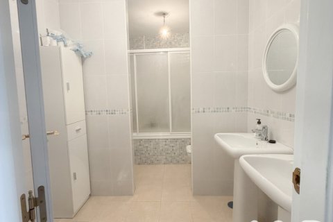 Apartment for sale in Alhaurin el Grande, Malaga, Spain 4 bedrooms, 120 sq.m. No. 172407 - photo 14