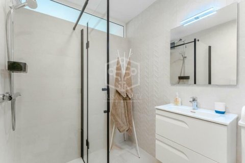 Huvila myytävänä Adeje, Tenerife, Espanja, 5 makuuhuonetta, 248 m2 No. 133239 - kuva 12