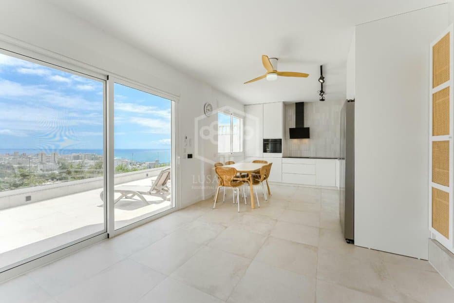 Villa in Adeje, Tenerife, Spanien 5 Schlafzimmer, 248 m2 Nr. 133239
