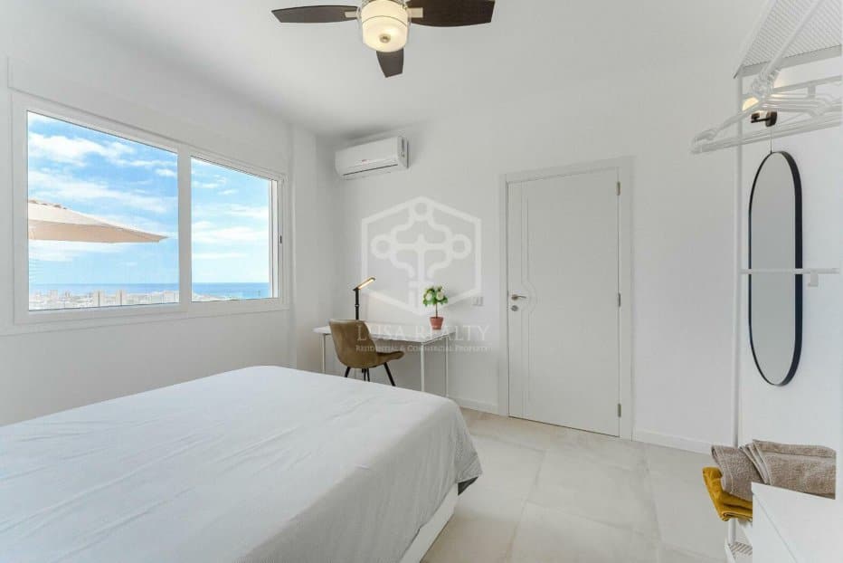 Villa in Adeje, Tenerife, Spanien 5 Schlafzimmer, 248 m2 Nr. 133239