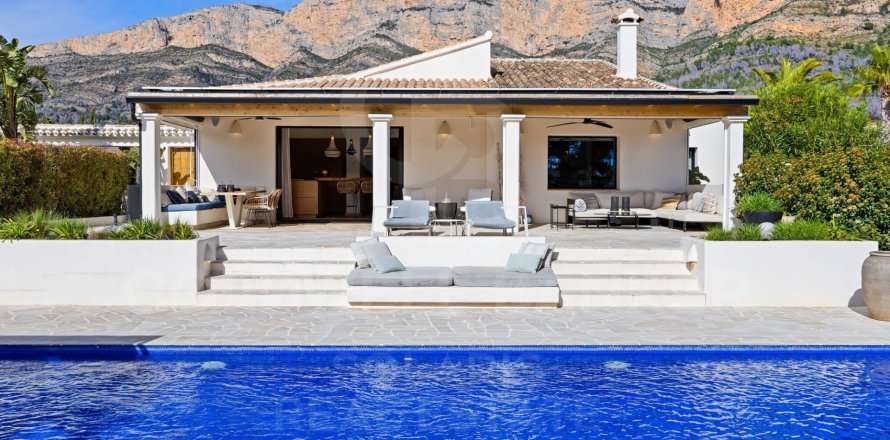 House in Javea, Alicante, Spain 6 bedrooms, 419 sq.m. No. 156759