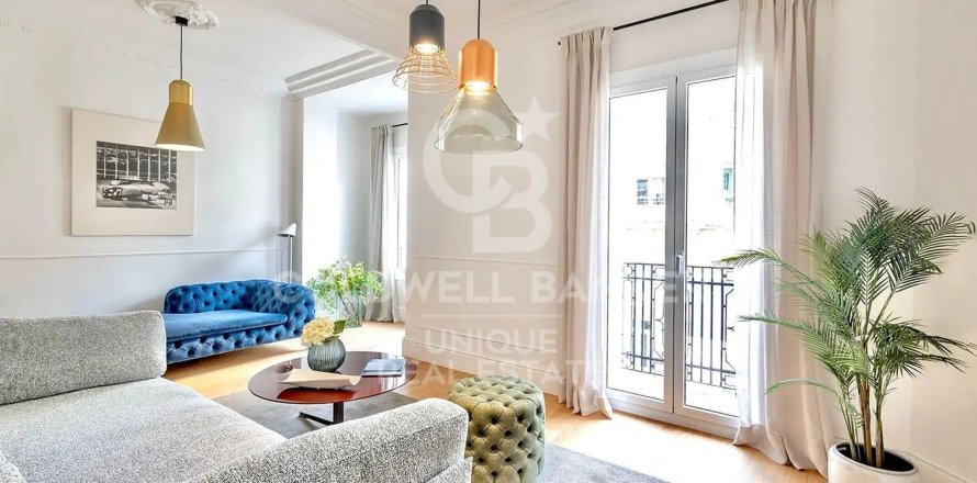 Apartamento en Madrid, España 1 dormitorio, 104 m2 No. 156765