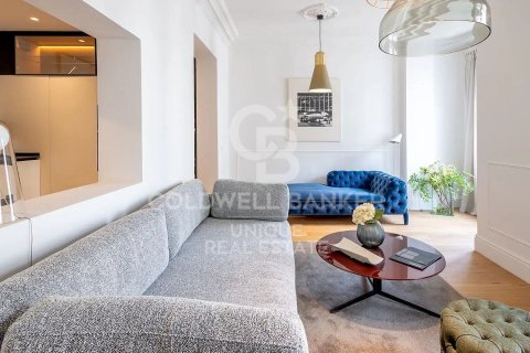 Apartamento en venta en Madrid, España 1 dormitorio, 104 m2 No. 156765 - foto 2