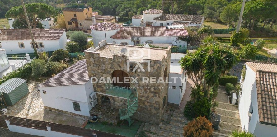 Casa a Calonge, Girona, Spagna 6 camere da letto, 200 mq. N° 177258