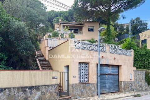 Villa à vendre à Lloret de Mar, Girona, Espagne, 4 chambres, 187 m2 No. 177256 - photo 2