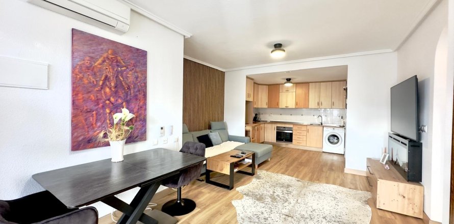 Bungalow à Torrevieja, Alicante, Espagne 2 chambres, 64 m2 No. 147132