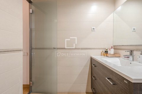Huoneisto myytävänä Barcelona, Espanja, 4 makuuhuonetta, 144 m2 No. 150436 - kuva 30