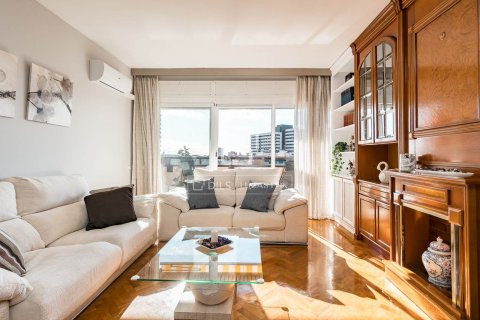 Appartamento a Barcelona, Spagna 4 camere da letto, 144 mq. N° 150436