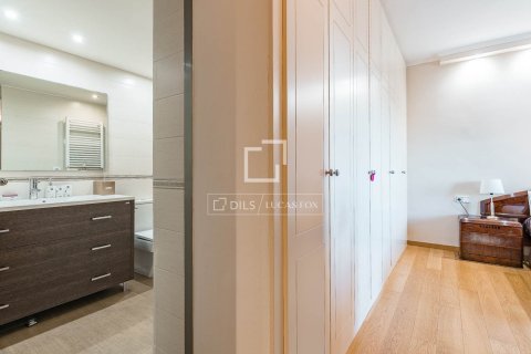 Dzīvoklis pārdošanā Barcelona, Spānijā 4 istabas, 144 m2 Nr. 150436 - attēls 24