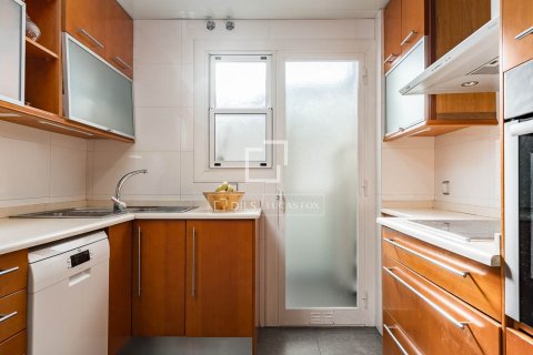Dzīvoklis pārdošanā Barcelona, Spānijā 4 istabas, 144 m2 Nr. 150436 - attēls 22