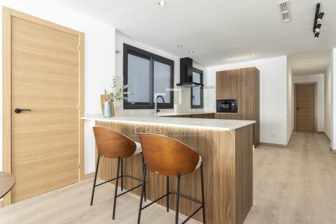 Apartment à vendre à Barcelona, Espagne, 3 chambres, 105 m2 No. 150439 - photo 8