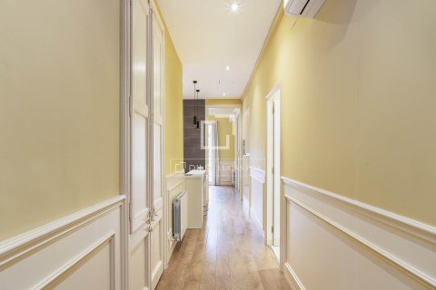 Apartment à vendre à Barcelona, Espagne, 2 chambres, 71 m2 No. 150435 - photo 17