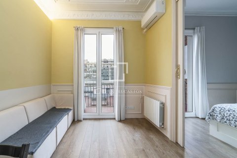 Apartment à vendre à Barcelona, Espagne, 2 chambres, 71 m2 No. 150435 - photo 2