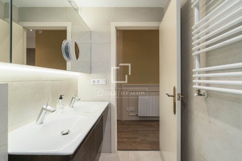 Apartment à vendre à Barcelona, Espagne, 2 chambres, 71 m2 No. 150435 - photo 19