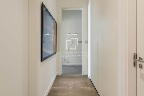 Apartment à vendre à Barcelona, Espagne, 2 chambres, 147 m2 No. 150437 - photo 19