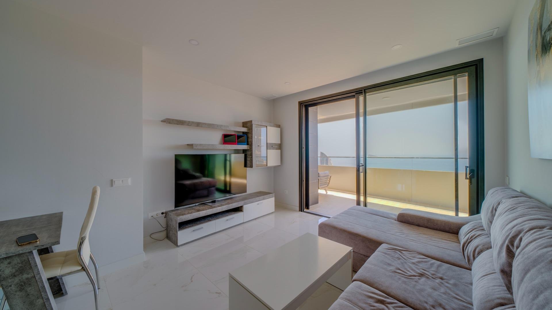 Apartamento en Benidorm, Alicante, España 2 dormitorios, 130 m2 No. 168758