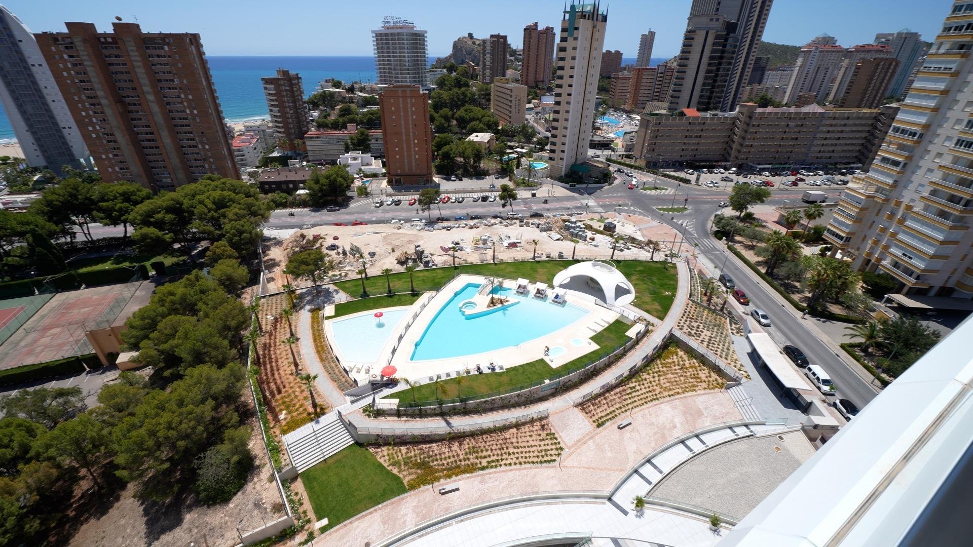 Apartamento en Benidorm, Alicante, España 2 dormitorios, 130 m2 No. 168758