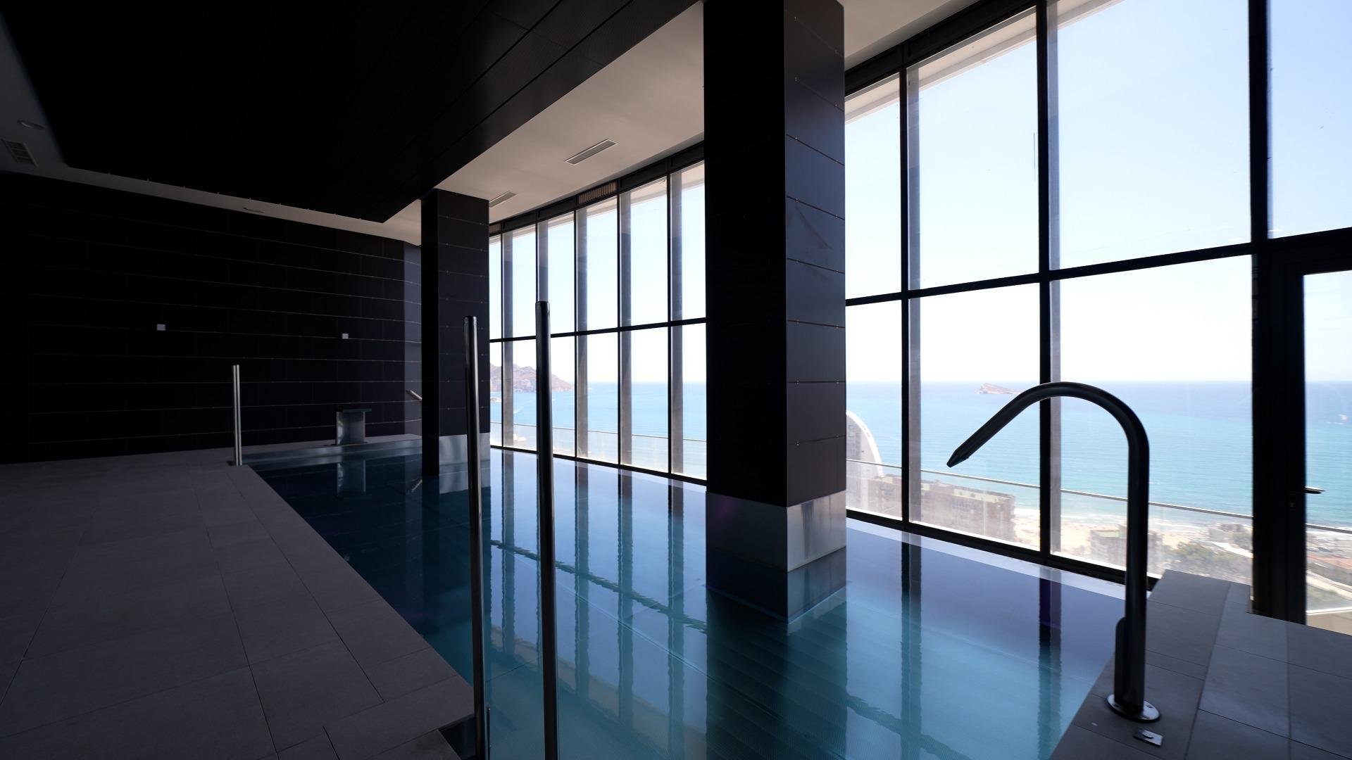 Apartamento en Benidorm, Alicante, España 2 dormitorios, 130 m2 No. 168758