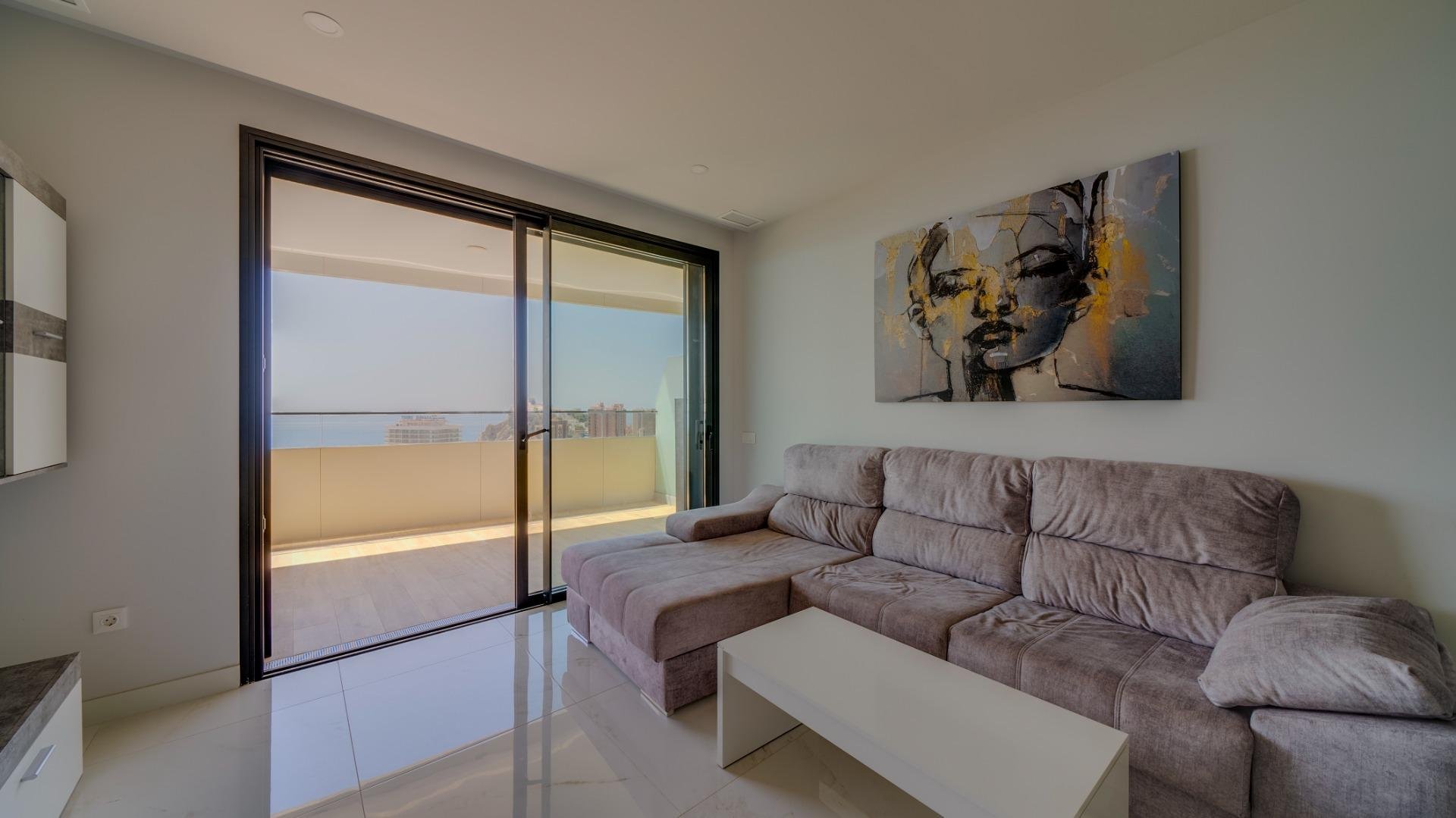 Apartamento en Benidorm, Alicante, España 2 dormitorios, 130 m2 No. 168758