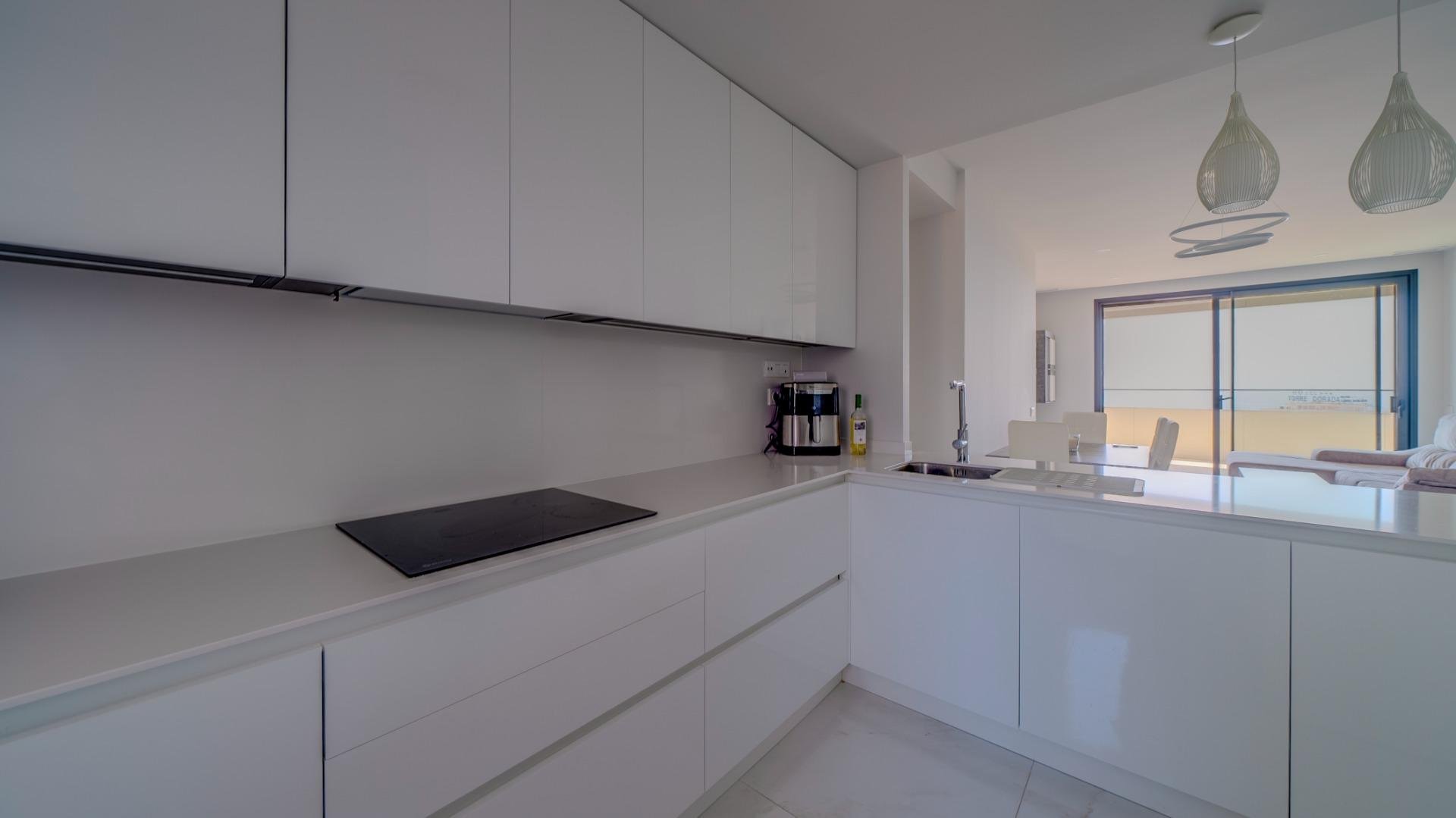 Apartamento en Benidorm, Alicante, España 2 dormitorios, 130 m2 No. 168758